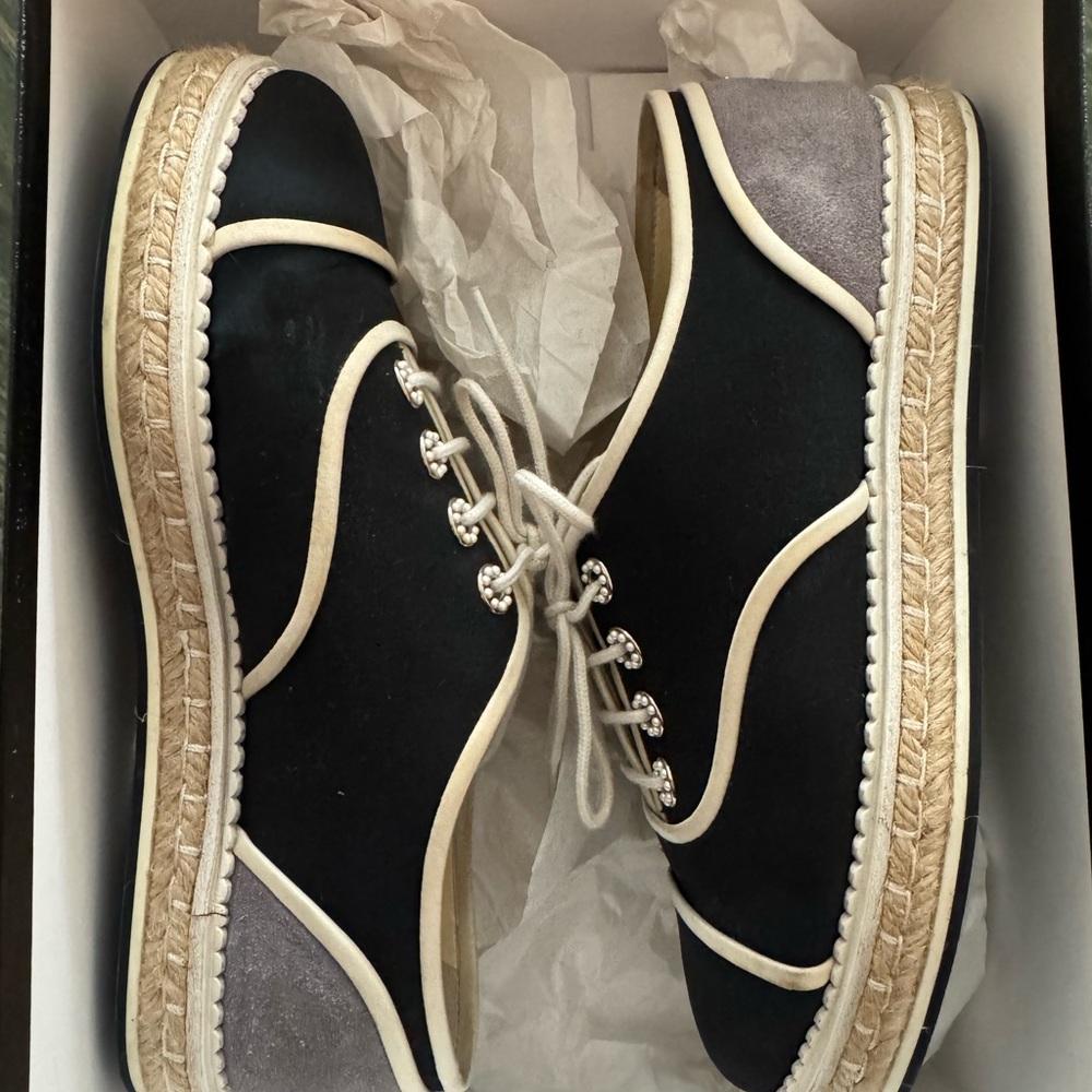 CHANEL Black and Cream Flats